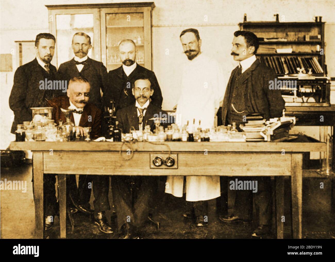 Alois Alzheimer et ses collègues Banque D'Images