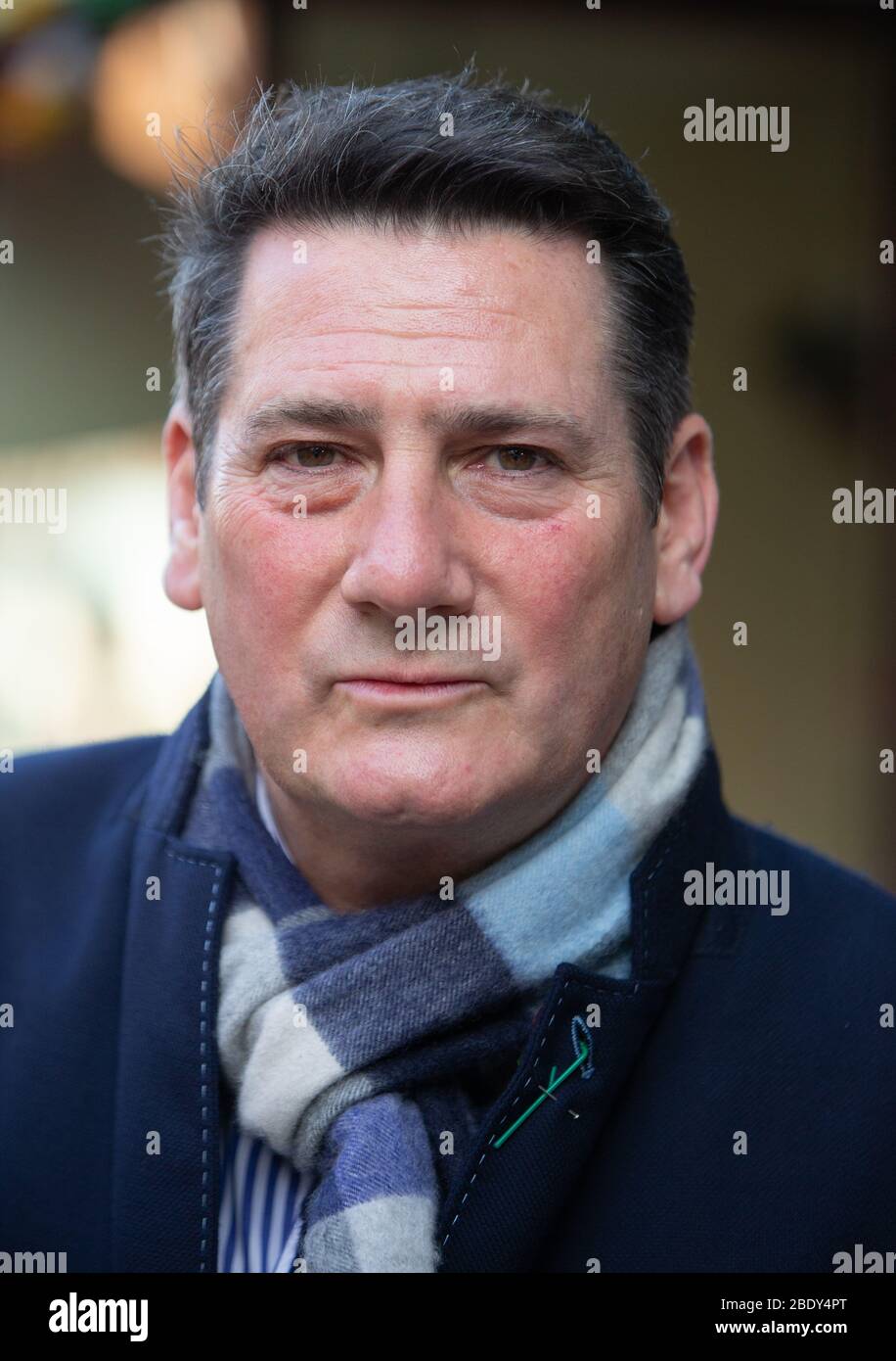 Tony Hadley, chanteur-compositeur anglais, ancien chanteur du groupe Nouveau Romantique, Spandau Ballet. La bande a été divisée en 1990. Banque D'Images