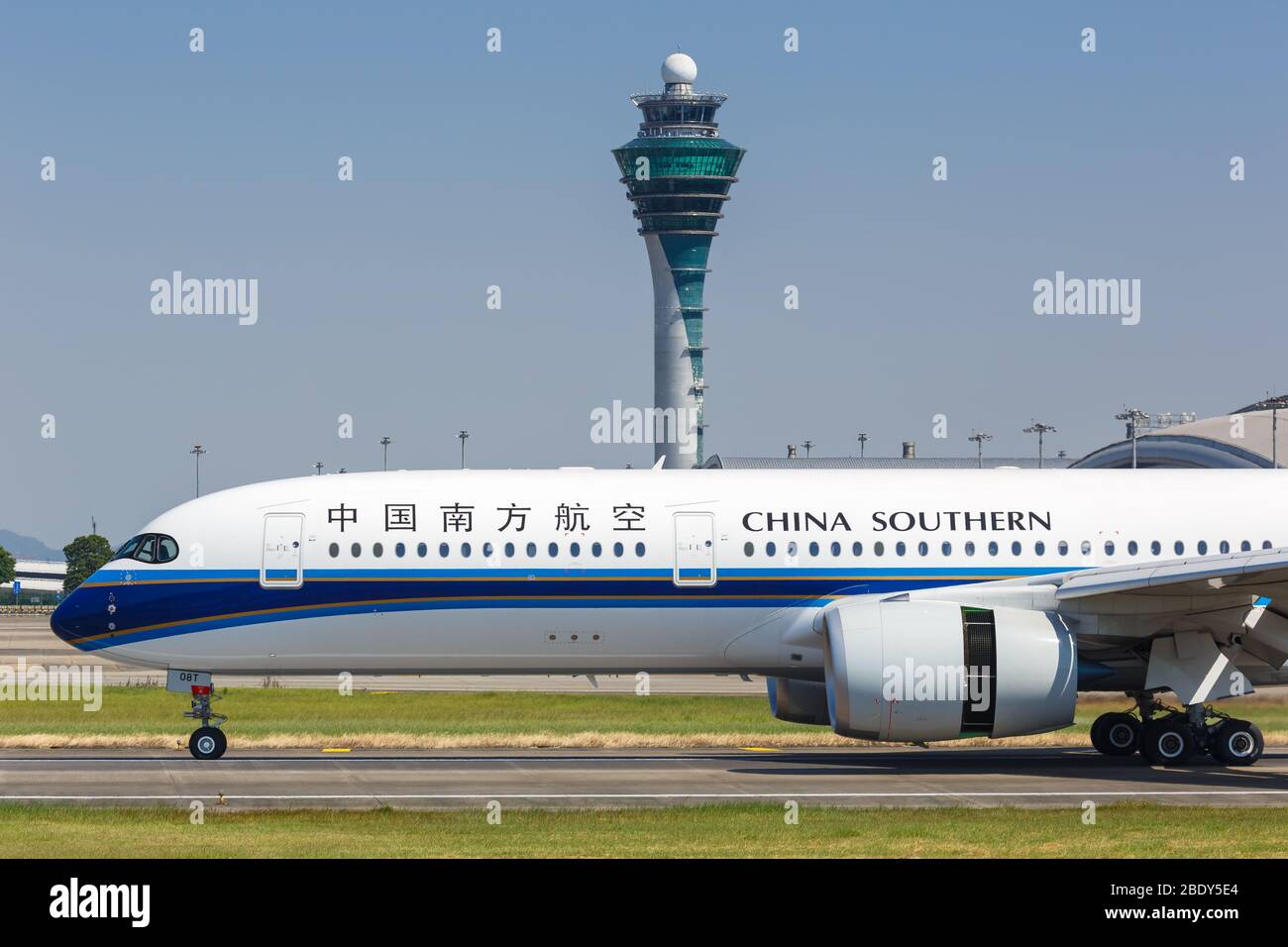 Guangzhou, Chine – 24 septembre 2019 : avion Airbus  -900 China Southern Airlines à l'aéroport de Guangzhou (CAN) en Chine. Airbus est un airc européen Banque D'Images