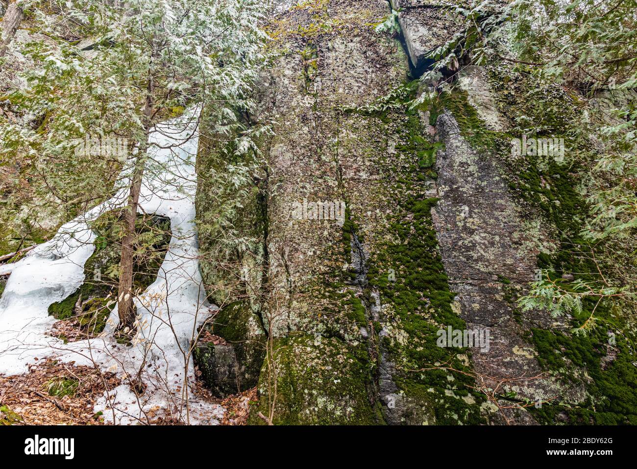 Parc national de la Péninsule-Bruce, Grotto & Indian Head Cove Parc national Fathon Five Tobermory Ontario Canada en hiver Banque D'Images