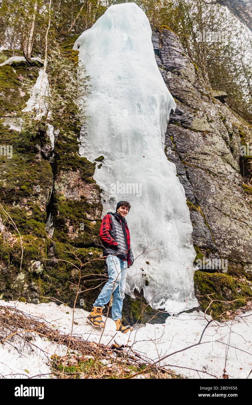 Parc national de la Péninsule-Bruce, Grotto & Indian Head Cove Parc national Fathon Five Tobermory Ontario Canada en hiver Banque D'Images