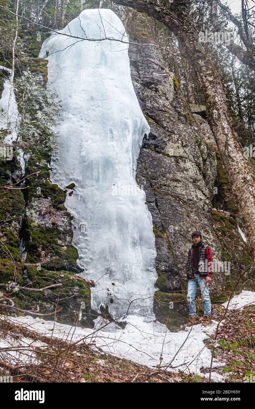 Parc national de la Péninsule-Bruce, Grotto & Indian Head Cove Parc national Fathon Five Tobermory Ontario Canada en hiver Banque D'Images