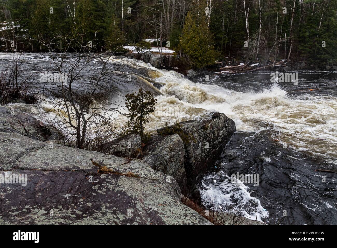 Parc national de la Péninsule-Bruce, Grotto & Indian Head Cove Parc national Fathon Five Tobermory Ontario Canada en hiver Banque D'Images