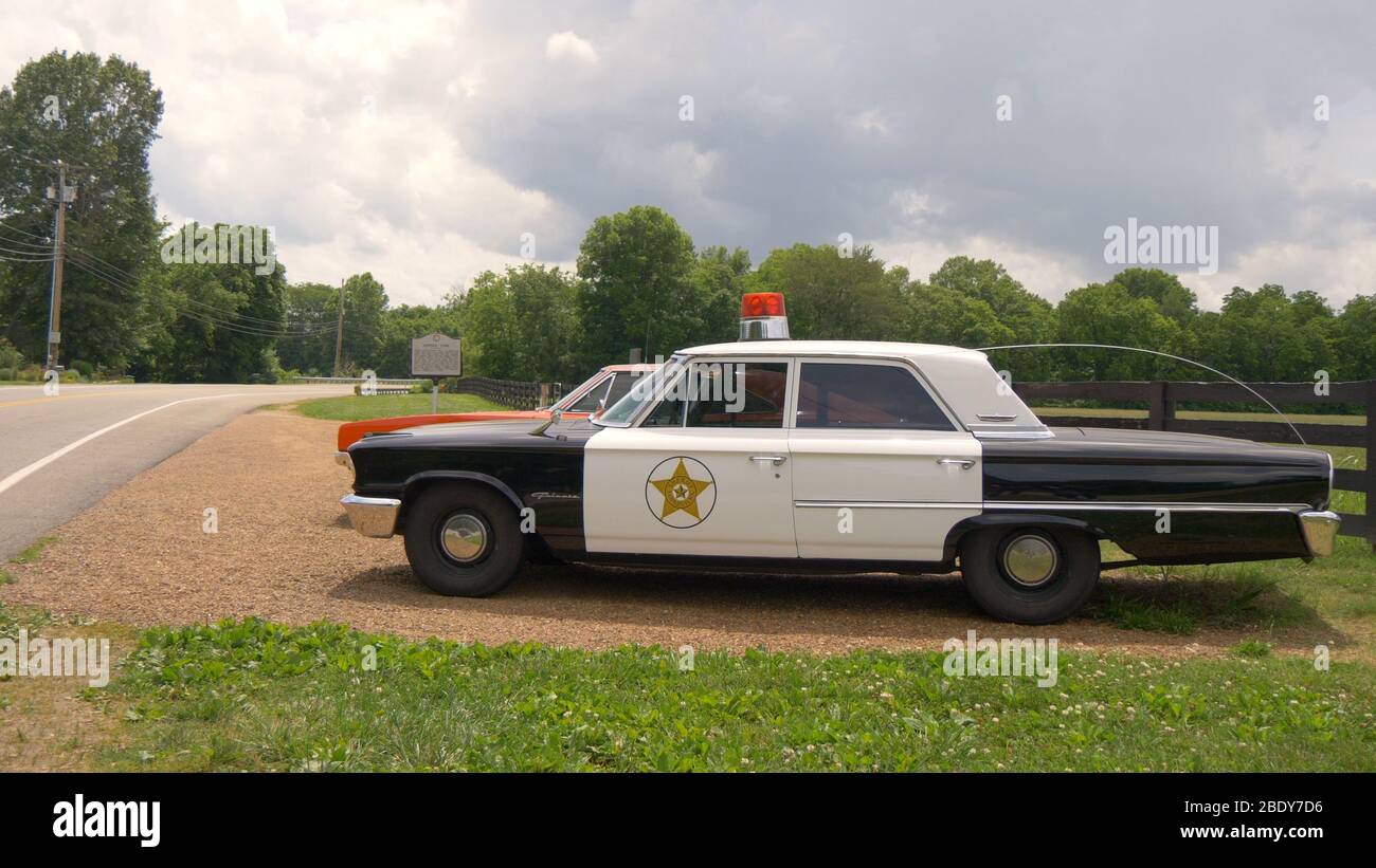 Ancienne voiture de police à Leipers Fork - LEIPERS FORK, ÉTATS-UNIS - 17 JUIN 2019 Banque D'Images