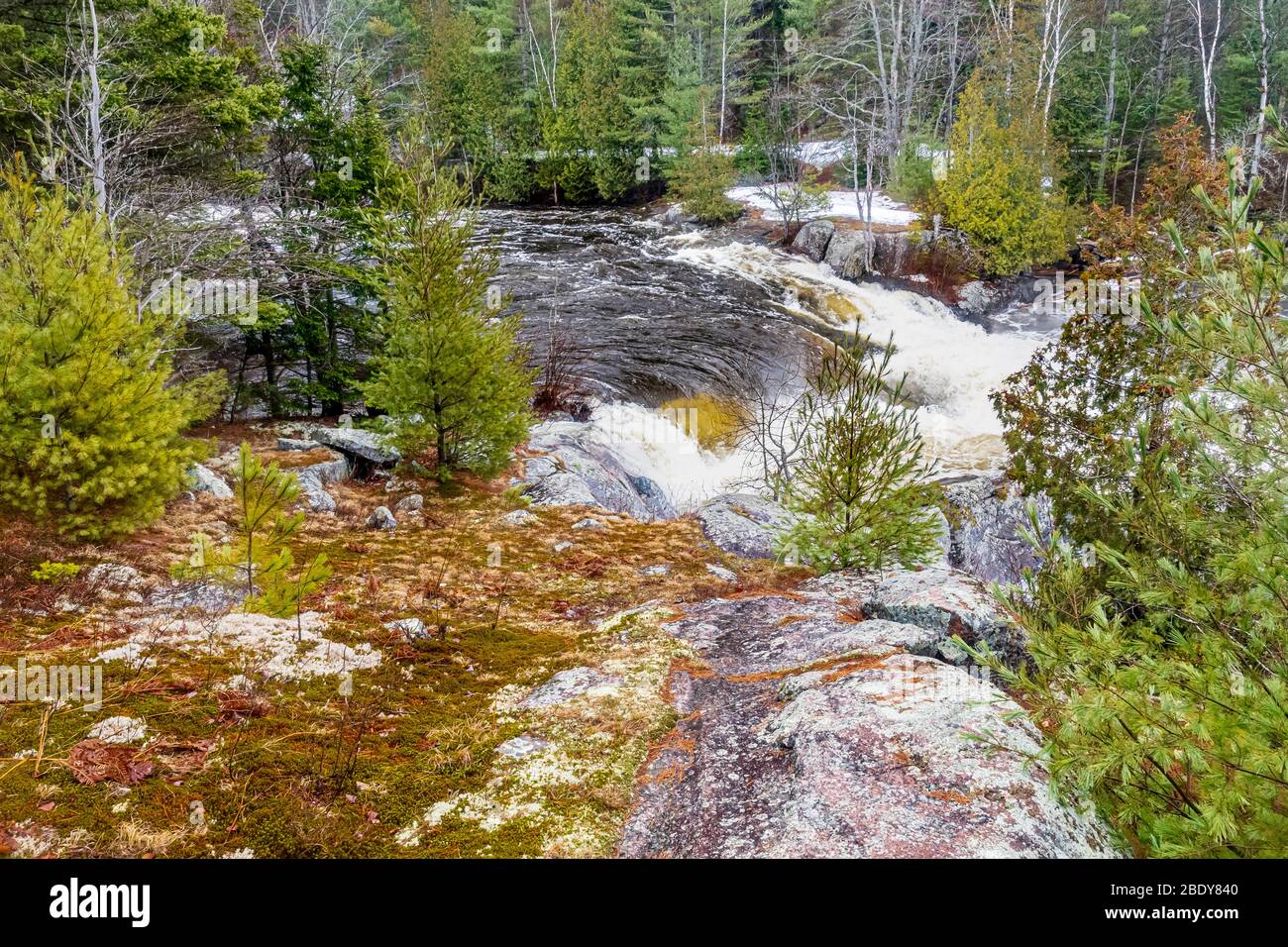 Parc national de la Péninsule-Bruce, Grotto & Indian Head Cove Parc national Fathon Five Tobermory Ontario Canada en hiver Banque D'Images