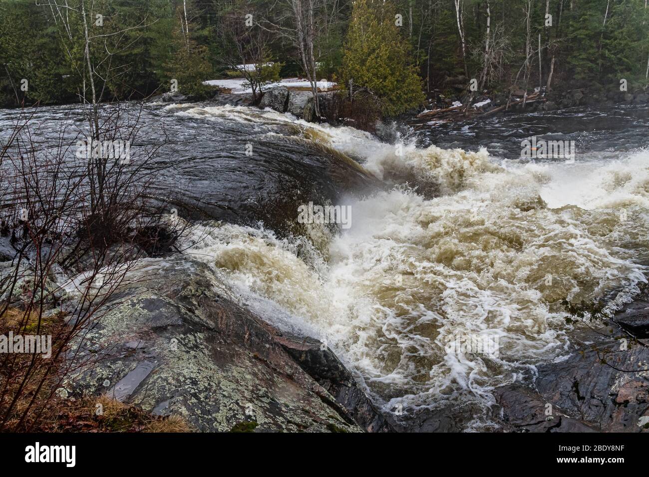 Parc national de la Péninsule-Bruce, Grotto & Indian Head Cove Parc national Fathon Five Tobermory Ontario Canada en hiver Banque D'Images