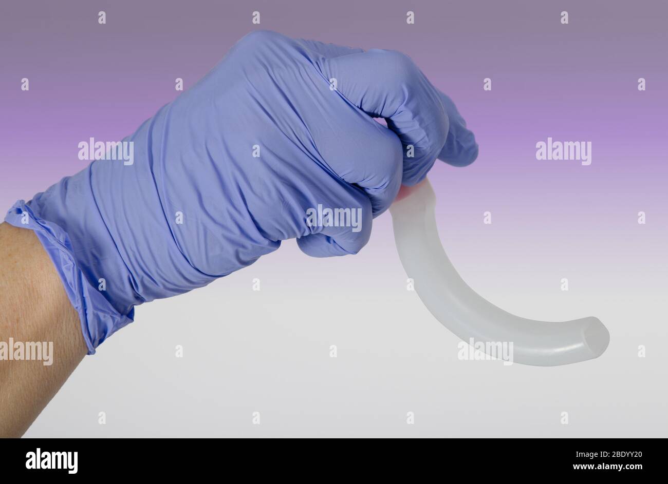 Dispositif aérien oral (oropharyngé) Banque D'Images