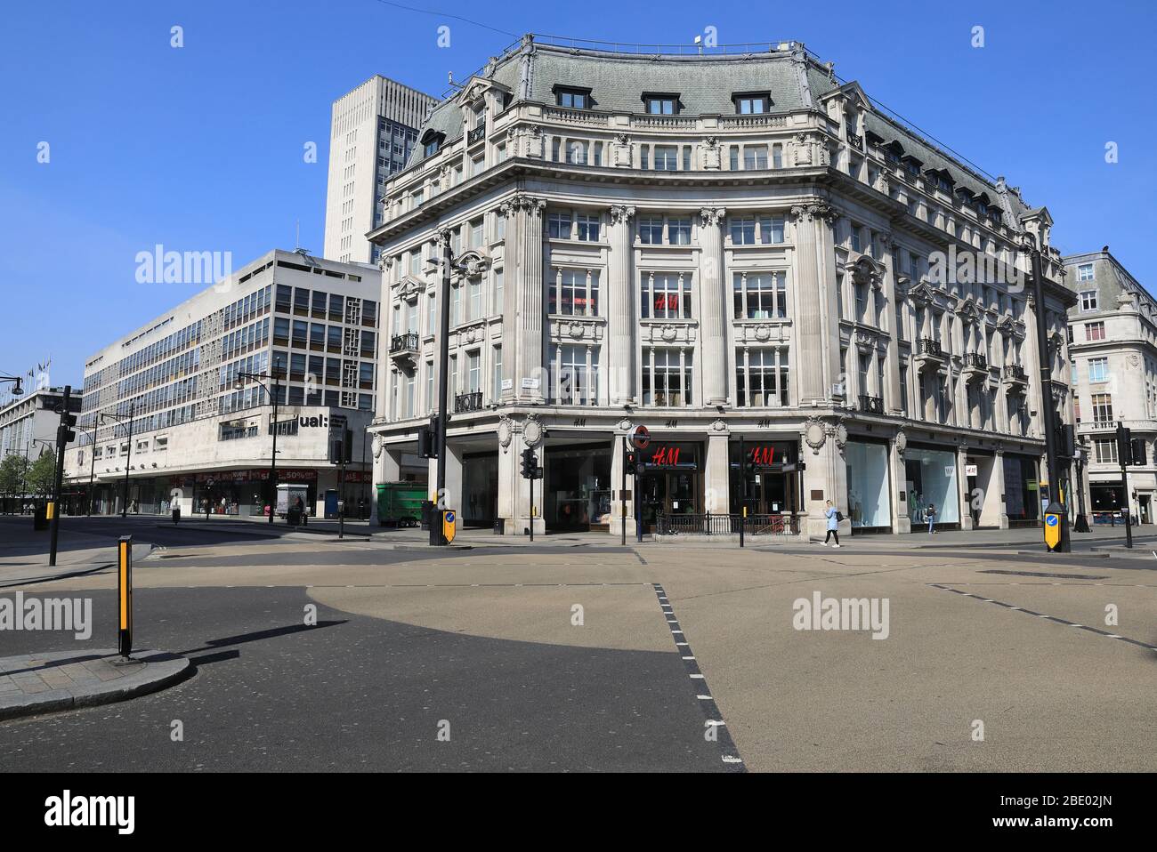 Oxford Circus, déserté au centre de Londres, dans le cadre du verrouillage pandémique du coronavirus, au Royaume-Uni Banque D'Images