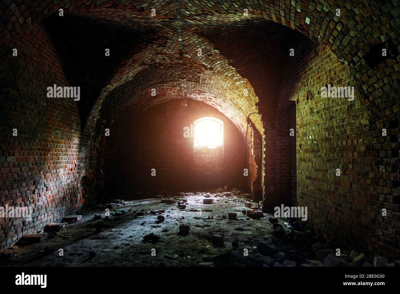 Chambre vide du vieux fort prussien abandonné. Banque D'Images