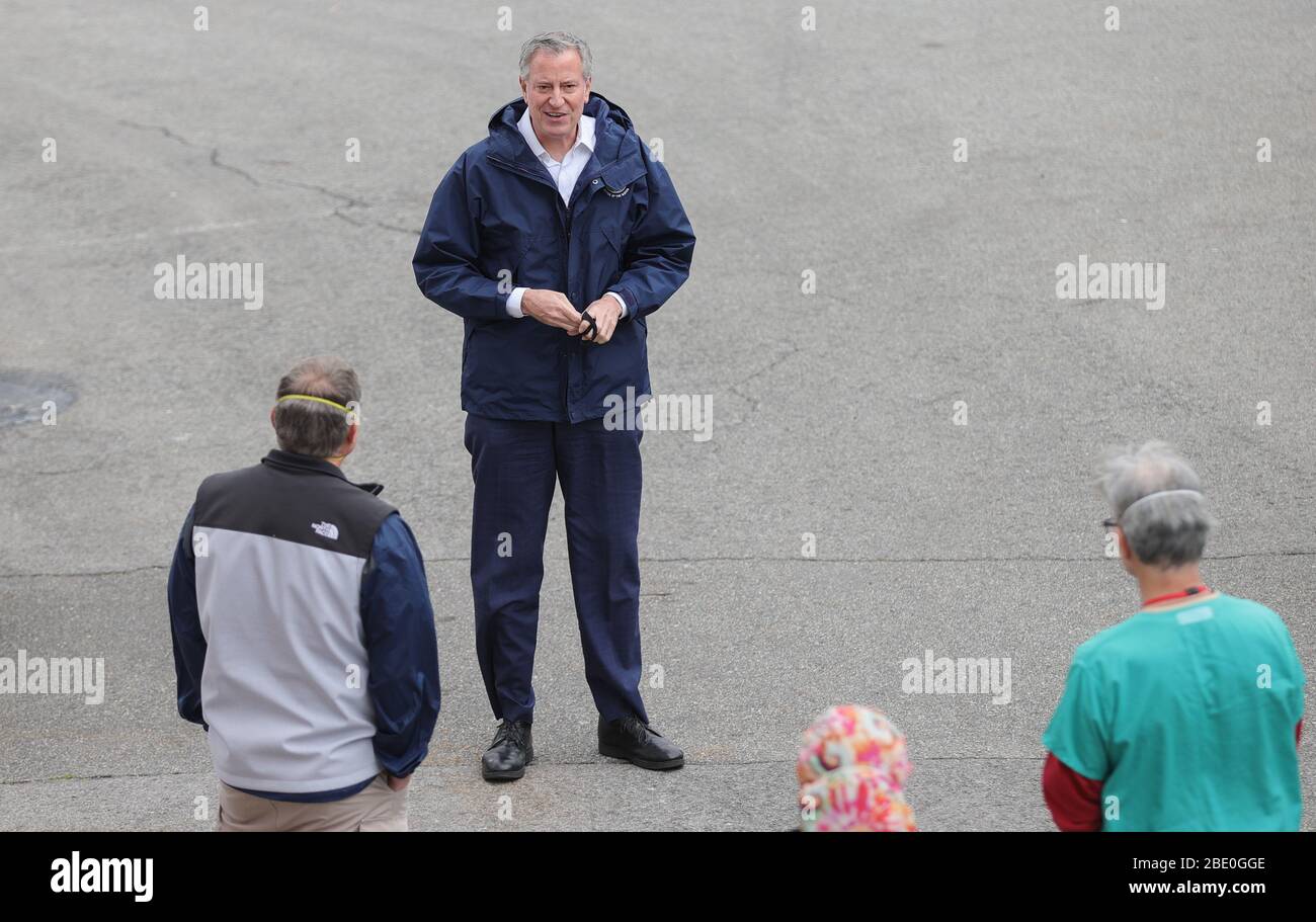 USTA Billie Jean King National tennis Center, New York, États-Unis, 10 avril 2020 - le maire Bill de Blasio accueille les travailleurs de la santé et met à disposition les médias au USTA Billie Jean King National tennis Center. Le centre de tennis a été transformé en un nouvel hôpital temporaire pour aider à la pandémie de virus Corona aujourd'hui dans le parc Flushing Meadows-Corona à Queens. Photo: Luiz Rampelotto/EuropaNewswire CRÉDIT PHOTO OBLIGATOIRE. | utilisation dans le monde entier Banque D'Images