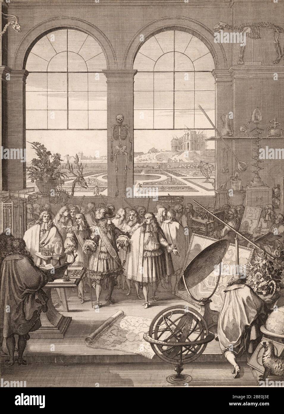 Illustration de la visite du roi Louis XIV de France à l'Académie Royale des Sciences de Paris en 1671. L'Académie des Sciences est une société savante, fondée en 1666 par Louis XIV à la suggestion de Jean-Baptiste Colbert, d'encourager et de protéger l'esprit de la recherche scientifique française. Il a été à l'avant-garde des développements scientifiques en Europe au 17e et 18e siècle, et est l'une des premières Académies des Sciences. Dans l'avant, de gauche à droite, le prince de Condé, le duc d'Orléans, Louis XIV et Colbert. L'astronome Cassini, gesticulant avec sa gauche ha Banque D'Images