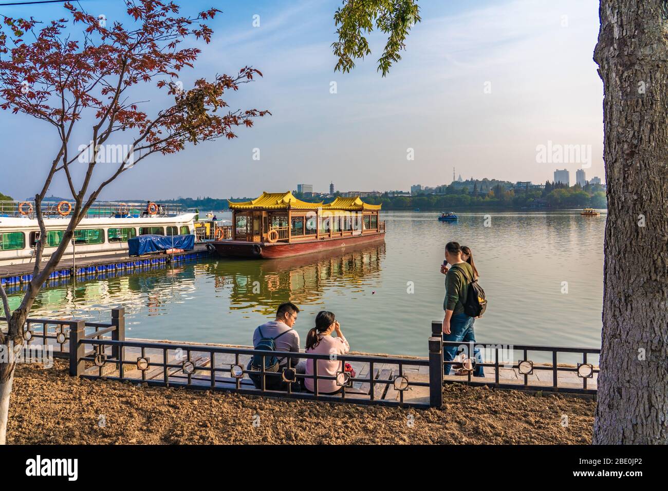 NANJING, CHINE - 9 NOVEMBRE : vue sur le parc du Lac de Xuanwu le 9 novembre 2019 à Nanjing Banque D'Images