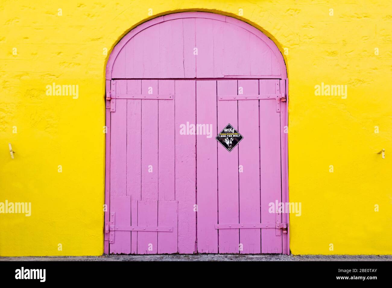 Entrepôt jaune dans le Careenage,Bridgetown,Barbade,Caraïbes Banque D'Images