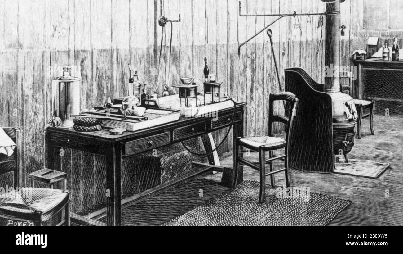 Laboratoire de pharmacie typique dans les années 1890. Banque D'Images