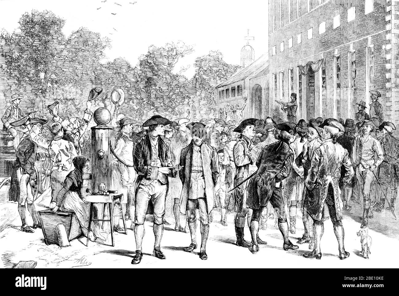 Intitulé: «lecture de la Déclaration d'indépendance de John Nixon, du Steps of Independence Hall, Philadelphie, 8 juillet 1776.» La Déclaration d'indépendance a été imprimée en fin d'après-midi le jeudi 4 juillet par John Dunlap, un imprimeur local de Philadelphie. Le Congrès a ordonné que des copies soient envoyées "aux assemblées, conventions et comités ou conseils de sécurité, ainsi qu'aux plusieurs commandants des troupes continentales, qu'elles soient proclamées aux États-Unis et au chef de l'armée". Le lendemain matin, des exemplaires étaient en cours dans les treize États Banque D'Images