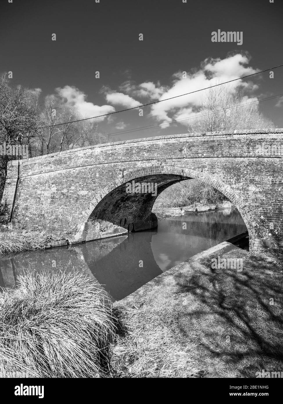 Pont de fore, canal de Kennet et Avon, Little Bedwyn, Wiltshire, Angleterre, Royaume-Uni, GB. Banque D'Images