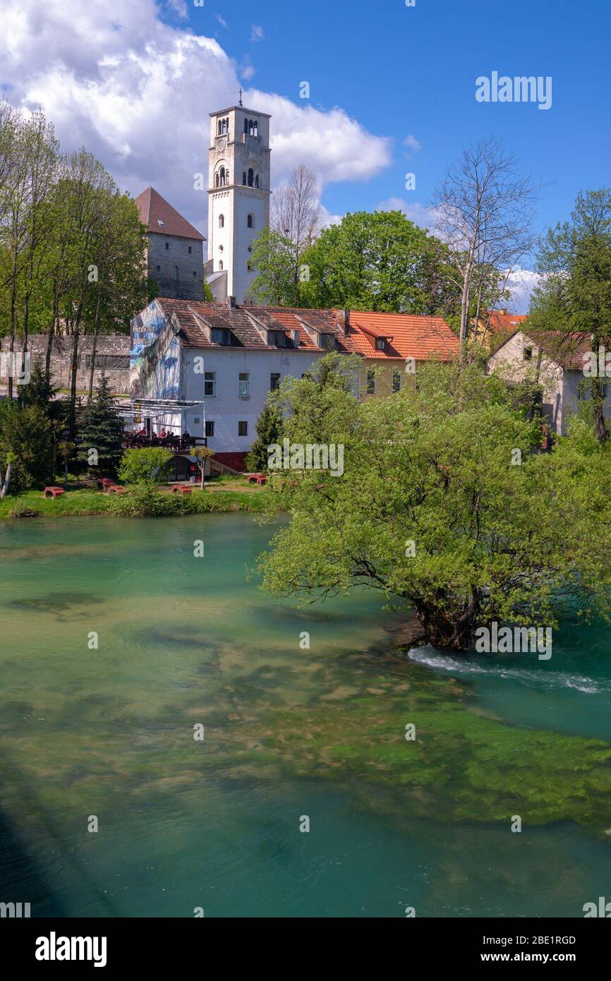 Cascades sur la rivière una à Bihać, Bosnie-Herzégovine Banque D'Images