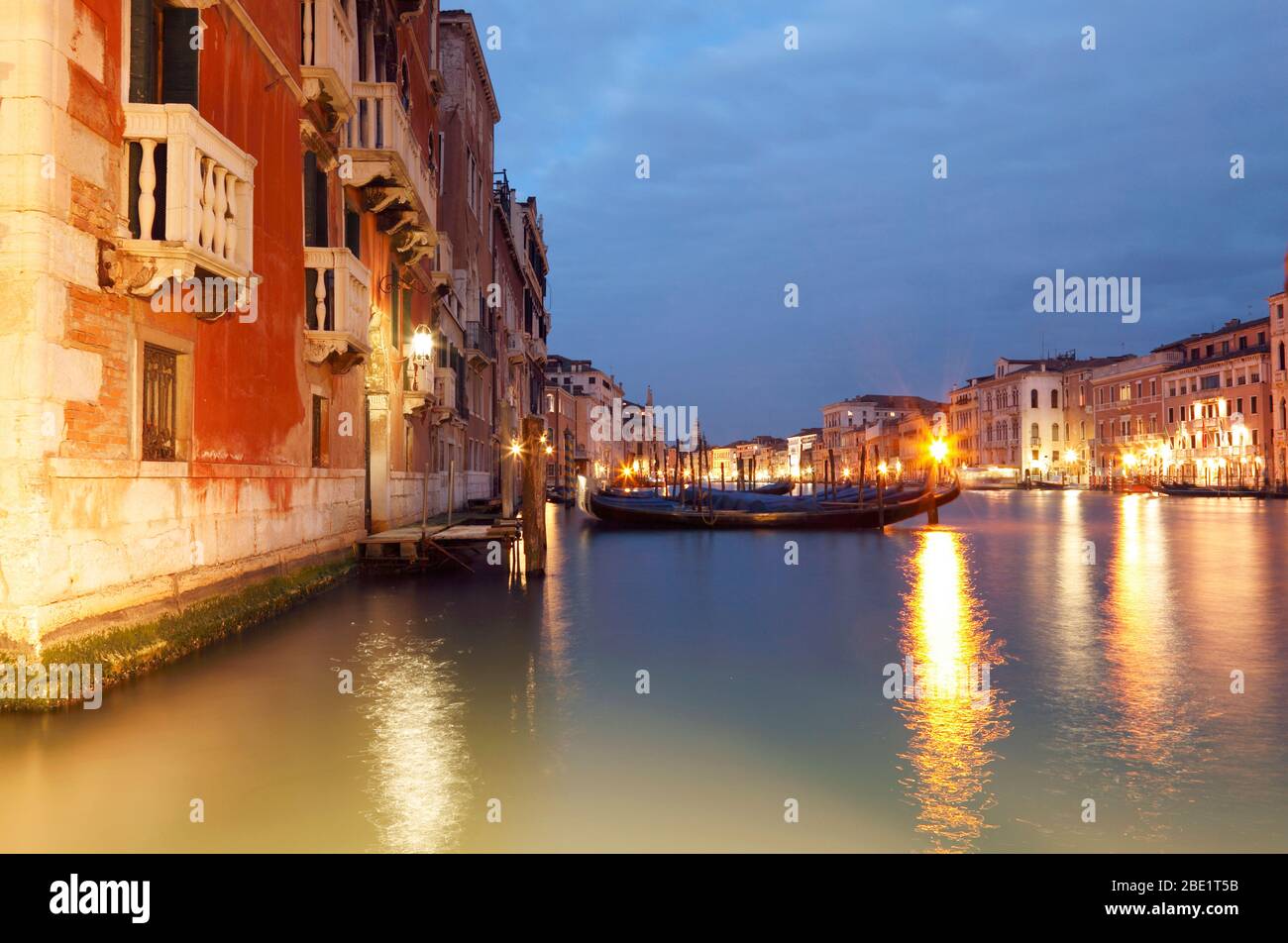 I-Venedig : Canal Grande, blaue Stunde Banque D'Images