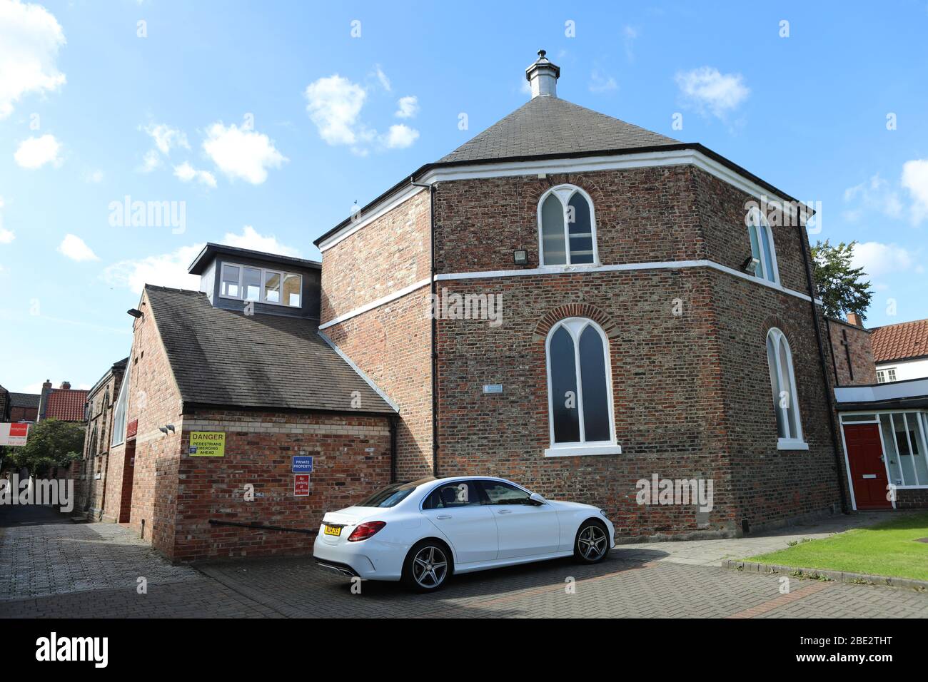 Extérieur de la chapelle méthodiste octogonale Yarm, Chapelle Wynd. Construit en 1763 et étendu vers le haut en 1815. Nouvelles extensions 1996. La chapelle préférée de John Wesley. Banque D'Images