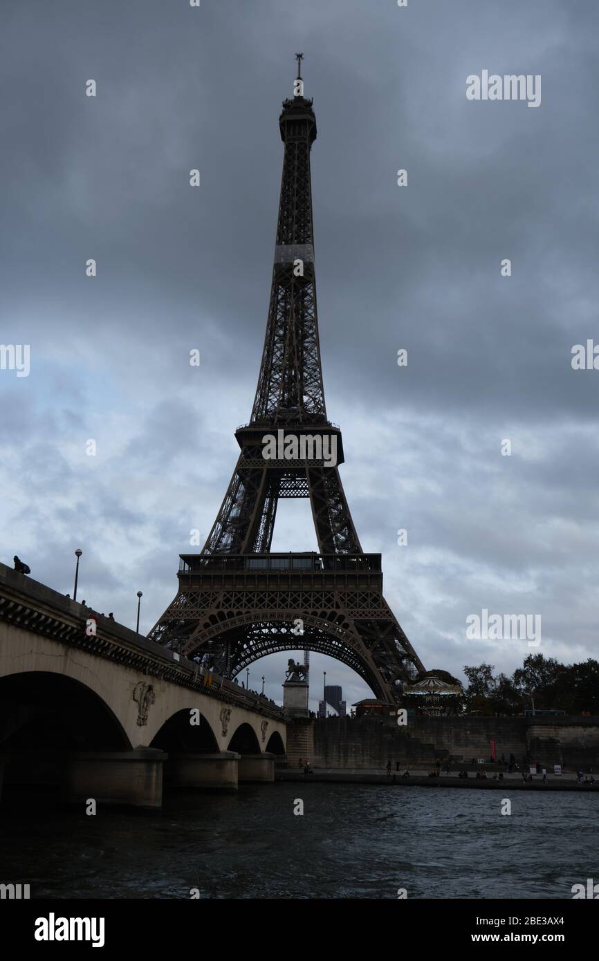 Pont Iena et Tour Eiffel Banque D'Images