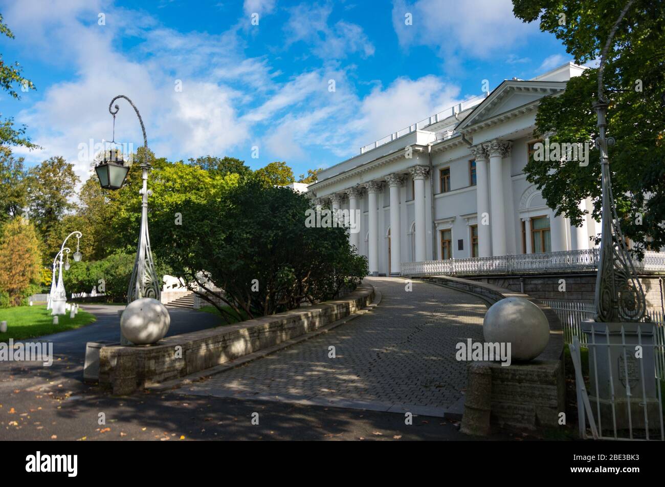 Sankt-Peterburg, Russie - 17 septembre 2017 : Palais Elaginoostrovsky sur l'île d'Elagin à Saint-Pétersbourg Banque D'Images