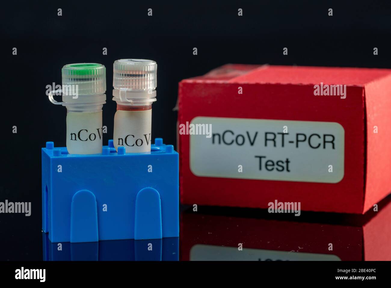 Test PCR pour infection covid-19, image conceptuelle. Banque D'Images