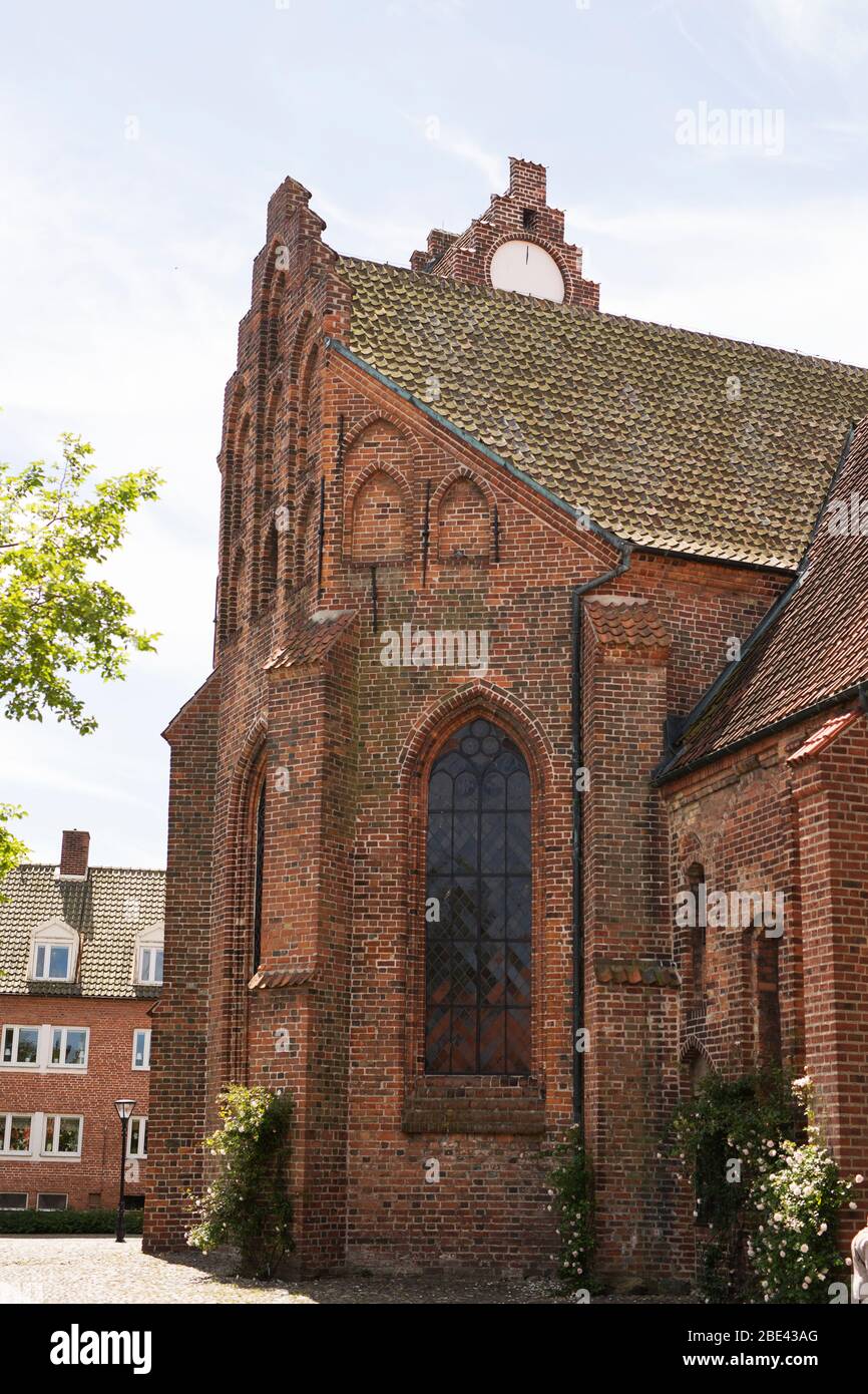 Abbaye de Grayfriars (Klostret i Ystad), monastère médiéval abritant l'église Saint-Pierre et le musée d'histoire culturelle de Ystad, en Suède. Banque D'Images