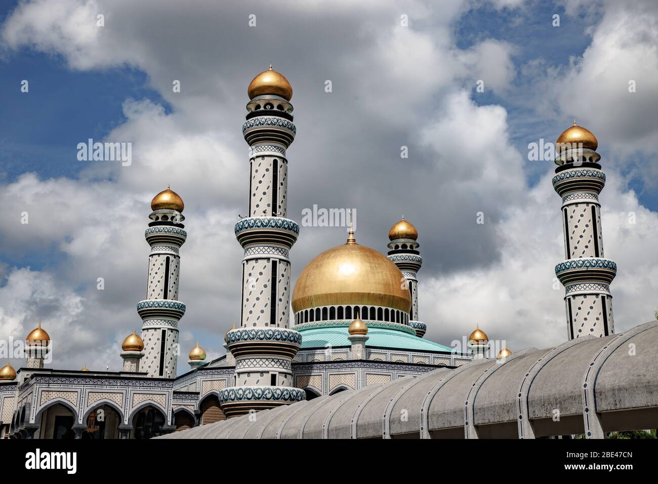 Mosquée Jame' ASR Hassanil Bolkiah à midi dans le Ramadan Banque D'Images