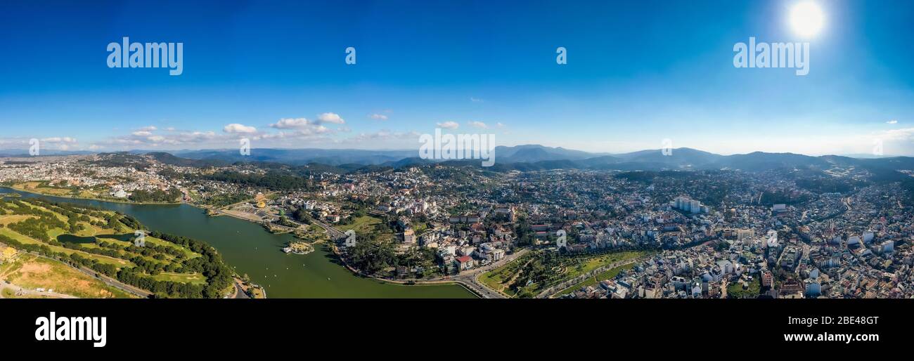Vue en voiture de Da Lat; Da Lat, province de Lam Dong, Vietnam Banque D'Images