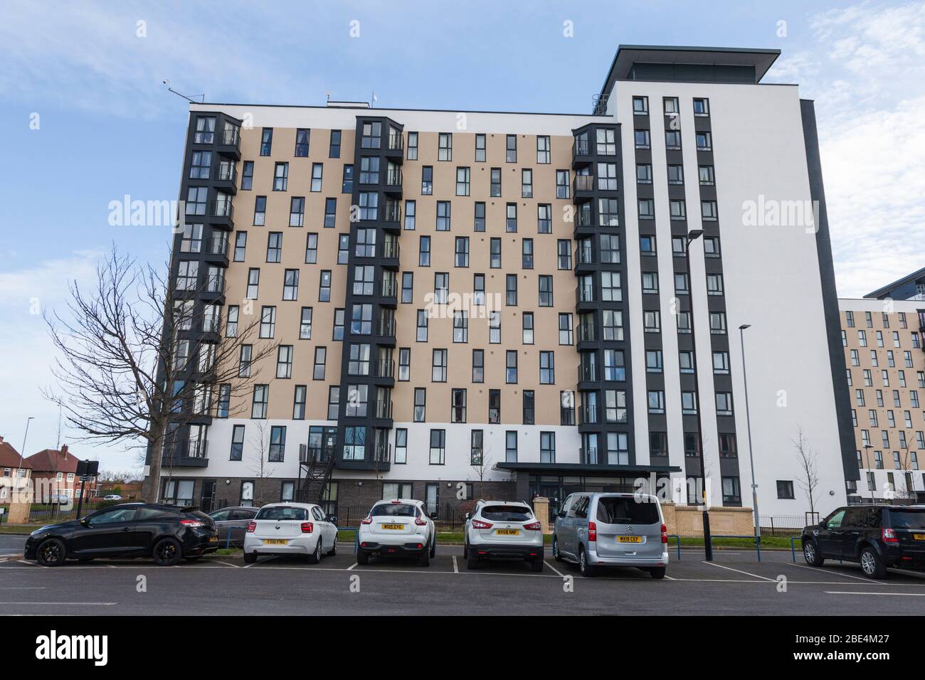 Kennedy Gardens des tours d'appartements dans la région de Billingham, Teesside, Angleterre maintenant rénové après bardage enlevé pour des raisons de sécurité Banque D'Images