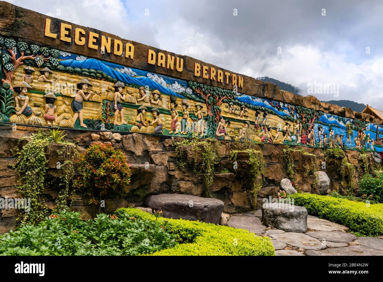 Gros plan horizontal d'une murale au Pura Ulun Danu Beratan à Bali, Indonésie. Banque D'Images