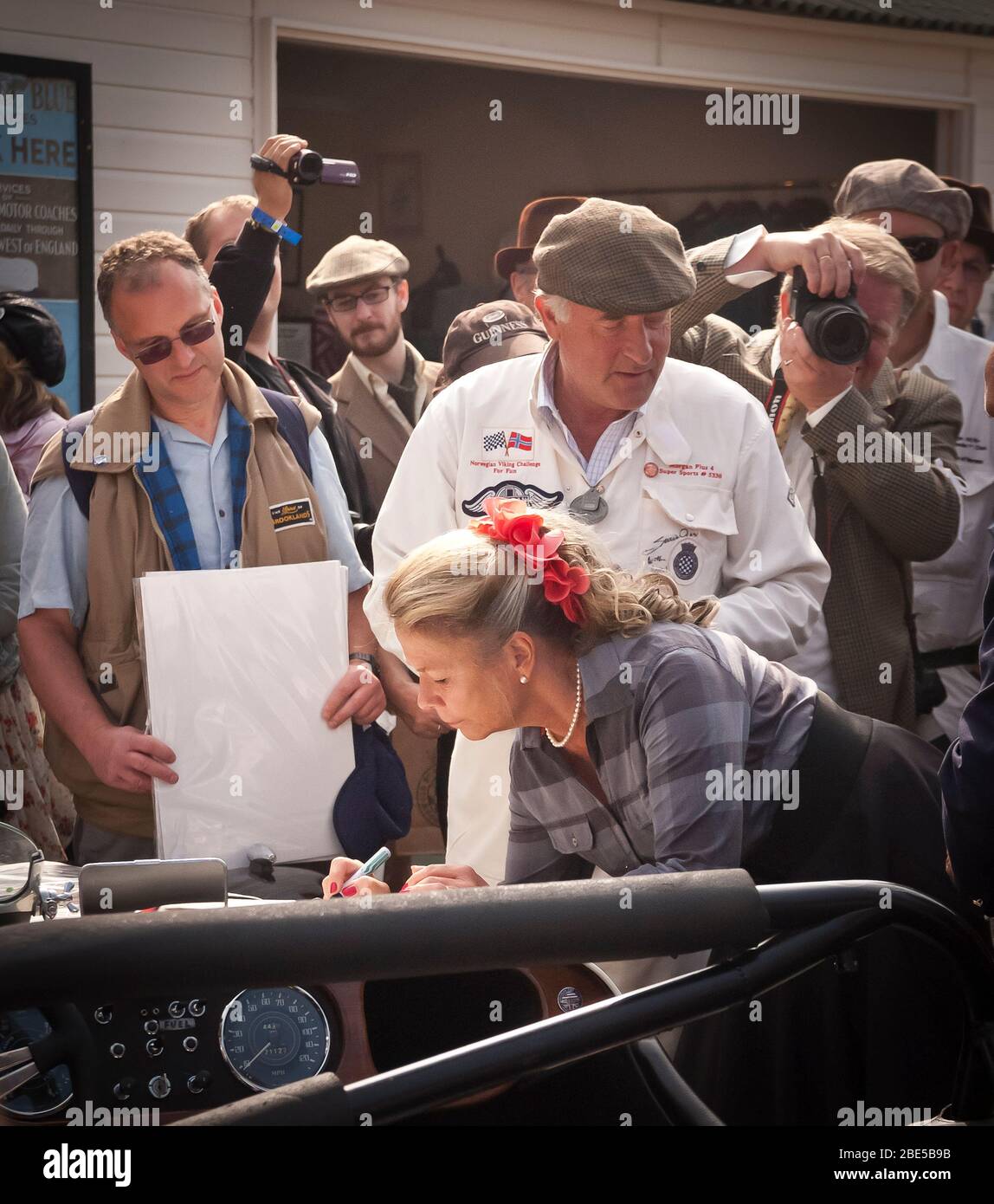 Lady Susie Moss, épouse de Stirling Moss à Goodwood Revival, West Sussex, le 21 septembre 2009. Banque D'Images