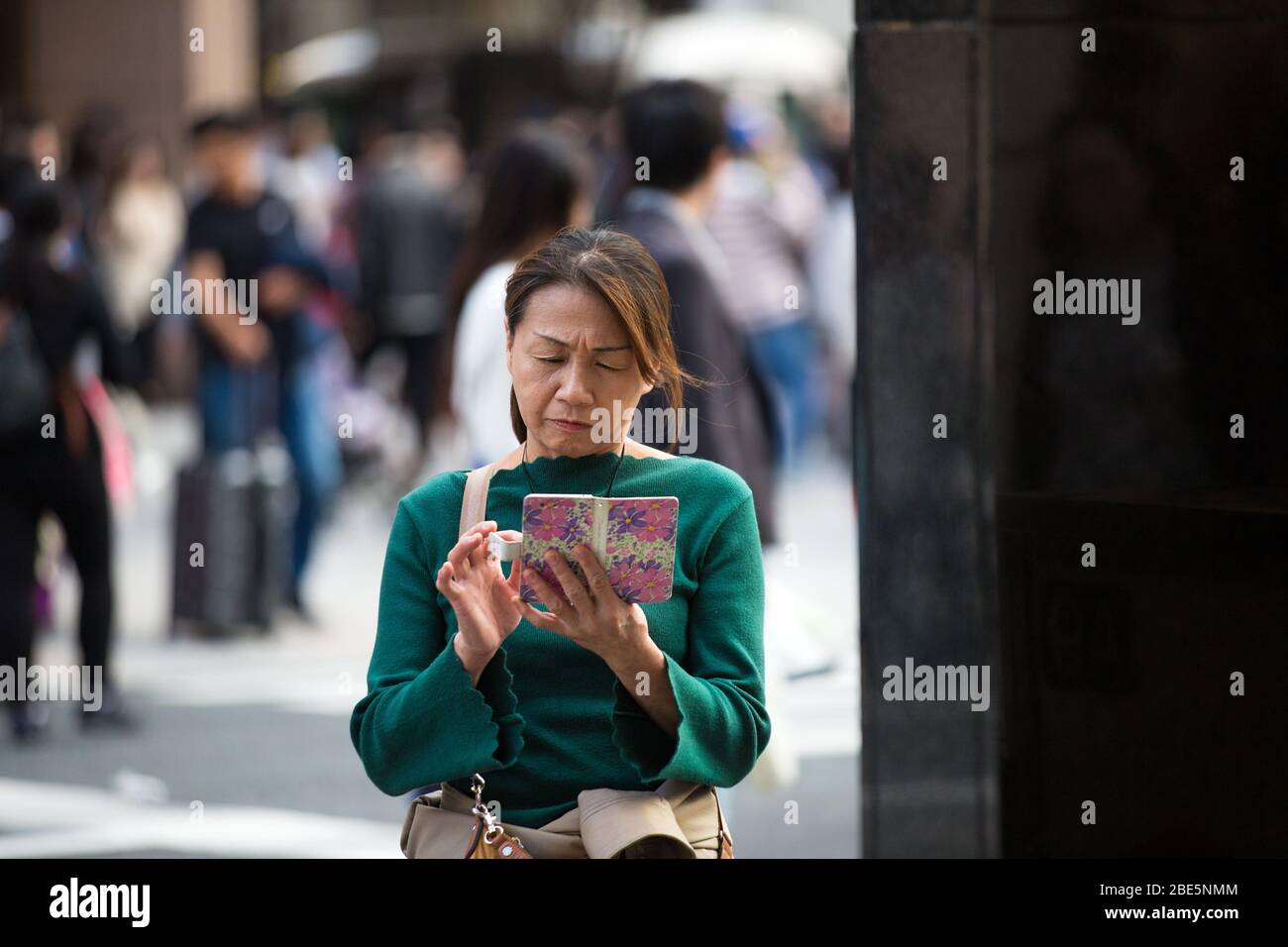 Les gens dans les rues de tokyo, japon, tokyo Busy Street, tokyo Street avant kovid corona, la rue animée de tokyo Street Banque D'Images