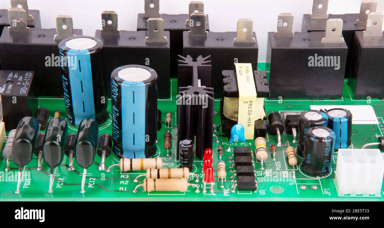 Carte électronique. Gros plan sur les circuits électroniques en technologie. Banque D'Images