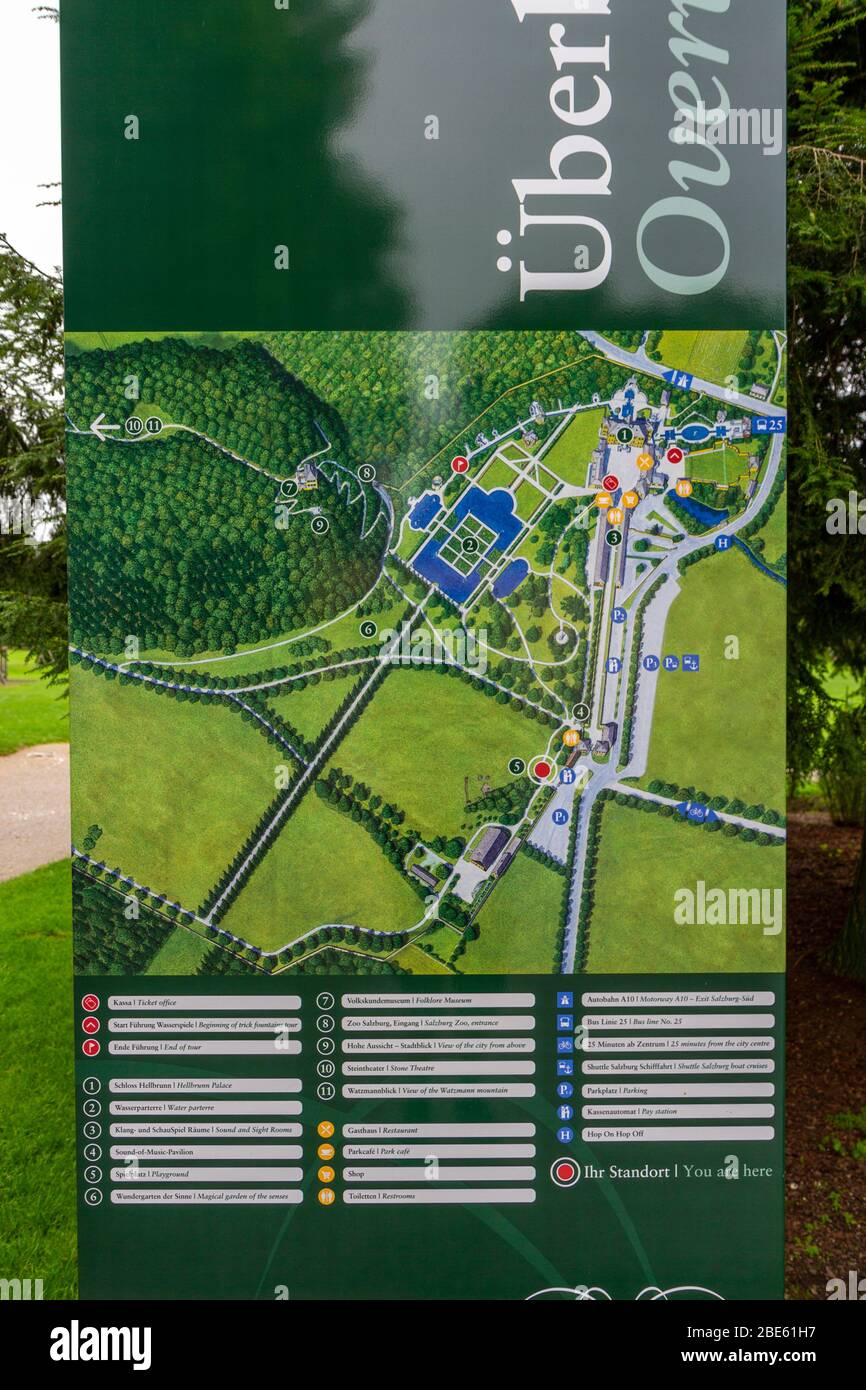 Carte pour les visiteurs du domaine de Schloss Hellbrunn, Salzbourg, Autriche. Banque D'Images