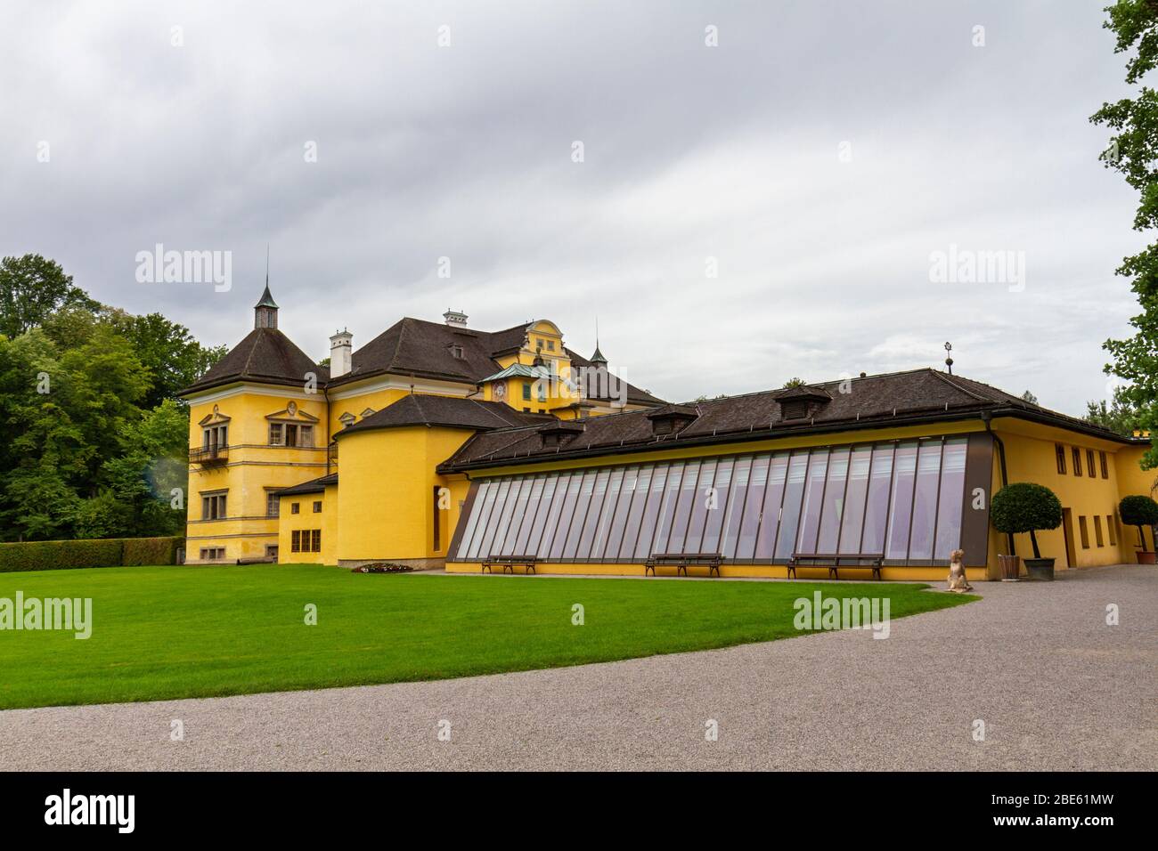 Café sur le côté du Palais, Schloss Hellbrunn, Salzbourg, Autriche. Banque D'Images