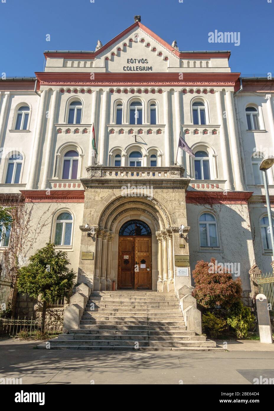 La façade du Colegium d'Eotvos Jozsef à Budapest, Hongrie Banque D'Images