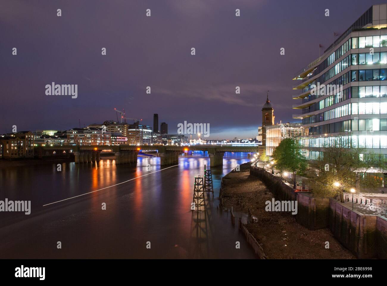 Iron Steel River Thames Riverside Skyline Offices Cannon Street Railway Bridge, London SE1 par Sir John Hawkshaw Banque D'Images