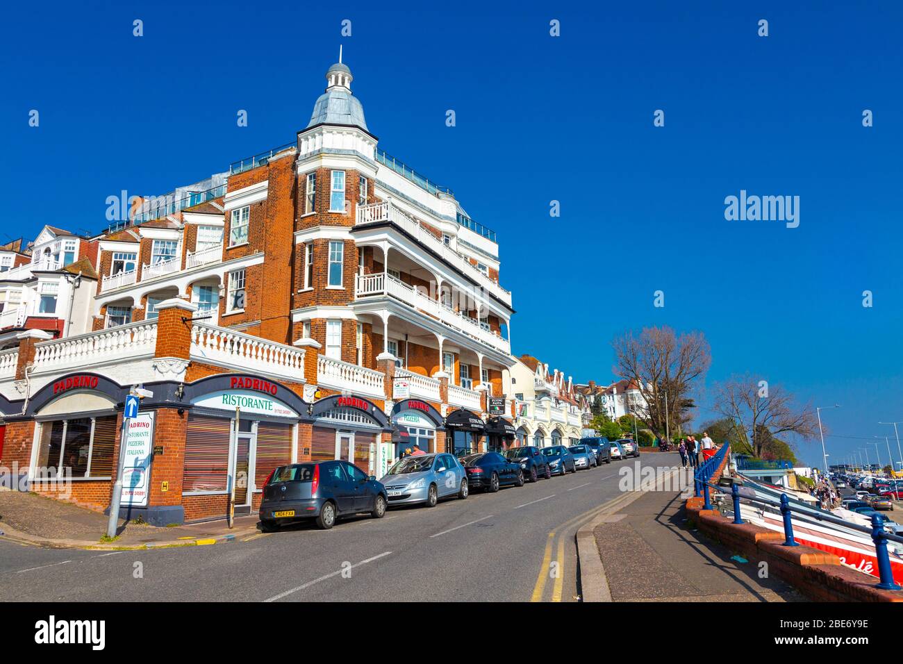 Padrino Italian Restaurant on Shorefield Road dans la ville balnéaire de Westcliff on Sea, Essex, Royaume-Uni Banque D'Images