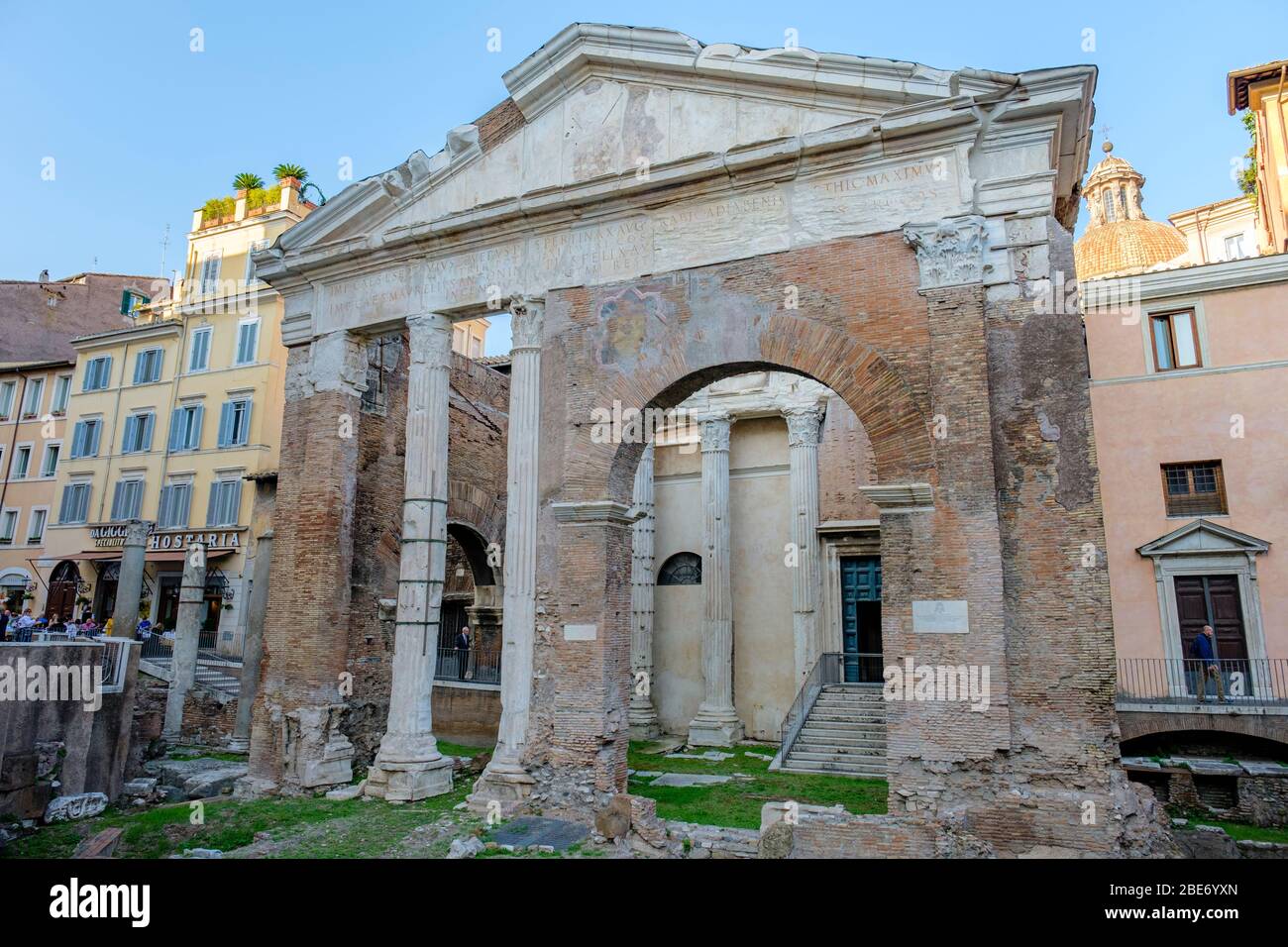 Bâtiments de la Rome antique, Porticus Octaviae (Portique d'Octavie), ancienne structure romaine, ghetto juif, quartier juif, Rome, Italie. Banque D'Images