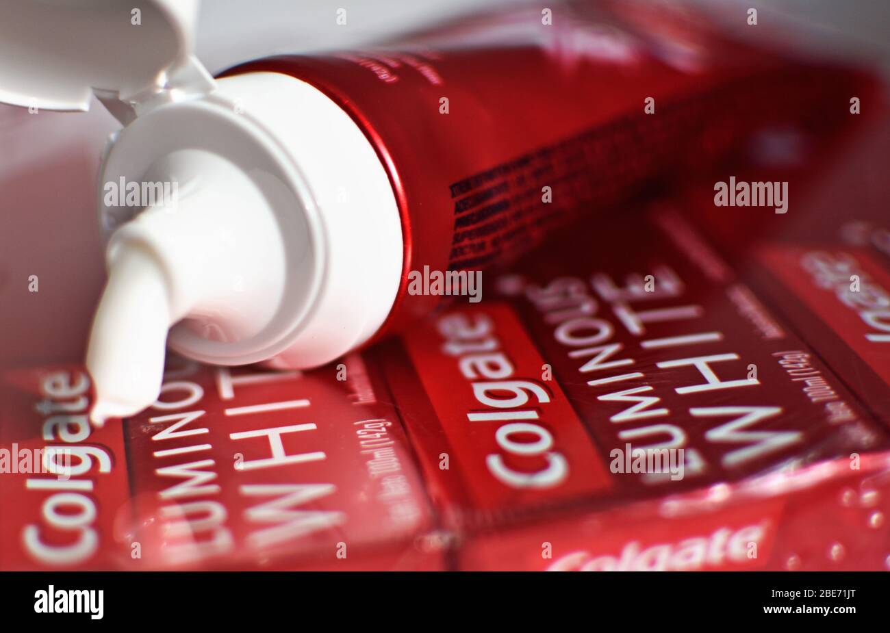 photo de produit blanc lumineux colgate Banque D'Images