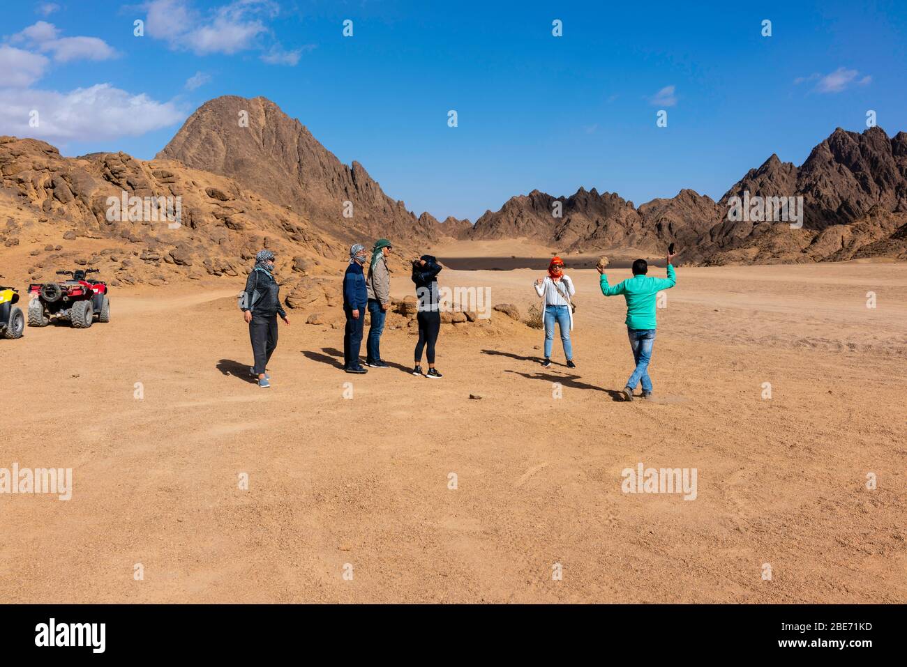 Image du désert du Sinaï, au sud, lors d'un safari El Sherif, près de Sharm el-Sheikh, Egypte. Banque D'Images Image du désert du Sinaï, au sud, lors d'un safari El Sherif, près de Sharm el-Sheikh, Egypte. Banque D'Images