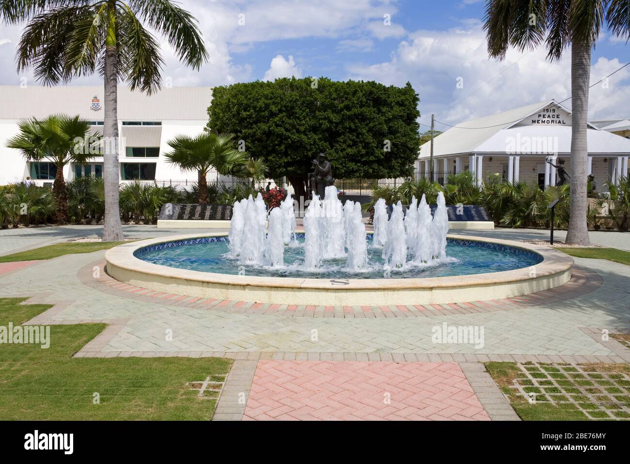 La Place des Héros à George Town, Grand Cayman, îles Caïmans, Antilles, Caraïbes Banque D'Images