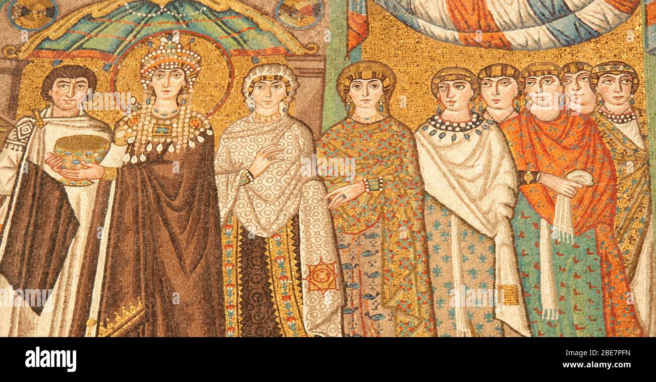 L'Italie. Ravenne. San Vitale. Mosaïque romaine byzantine. L'impératrice Théodora et le groupe de femmes de la cour. 6ème siècle. Banque D'Images