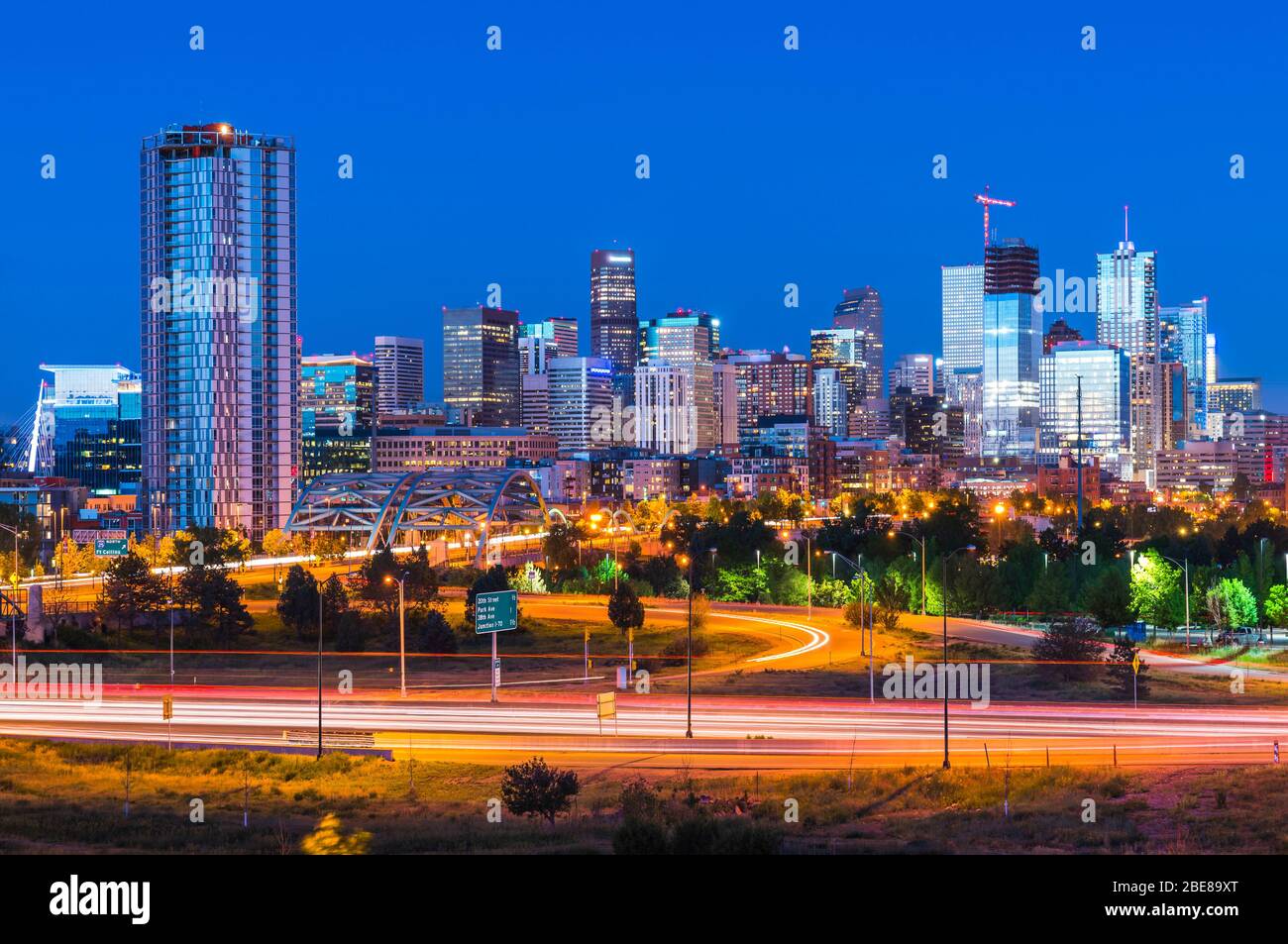 Gratte-ciel de Denver au Colorado, Denver,nuit,USA. Banque D'Images