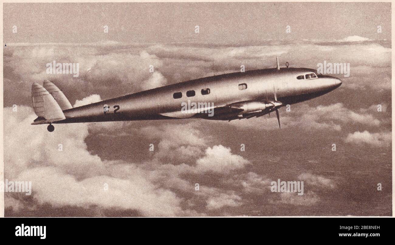 Photo noir et blanc vintage des années 1930 d'un avion de Havilland Albatros. Banque D'Images