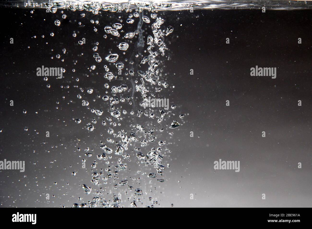 Photo de bulles et de projection d'eau Banque D'Images
