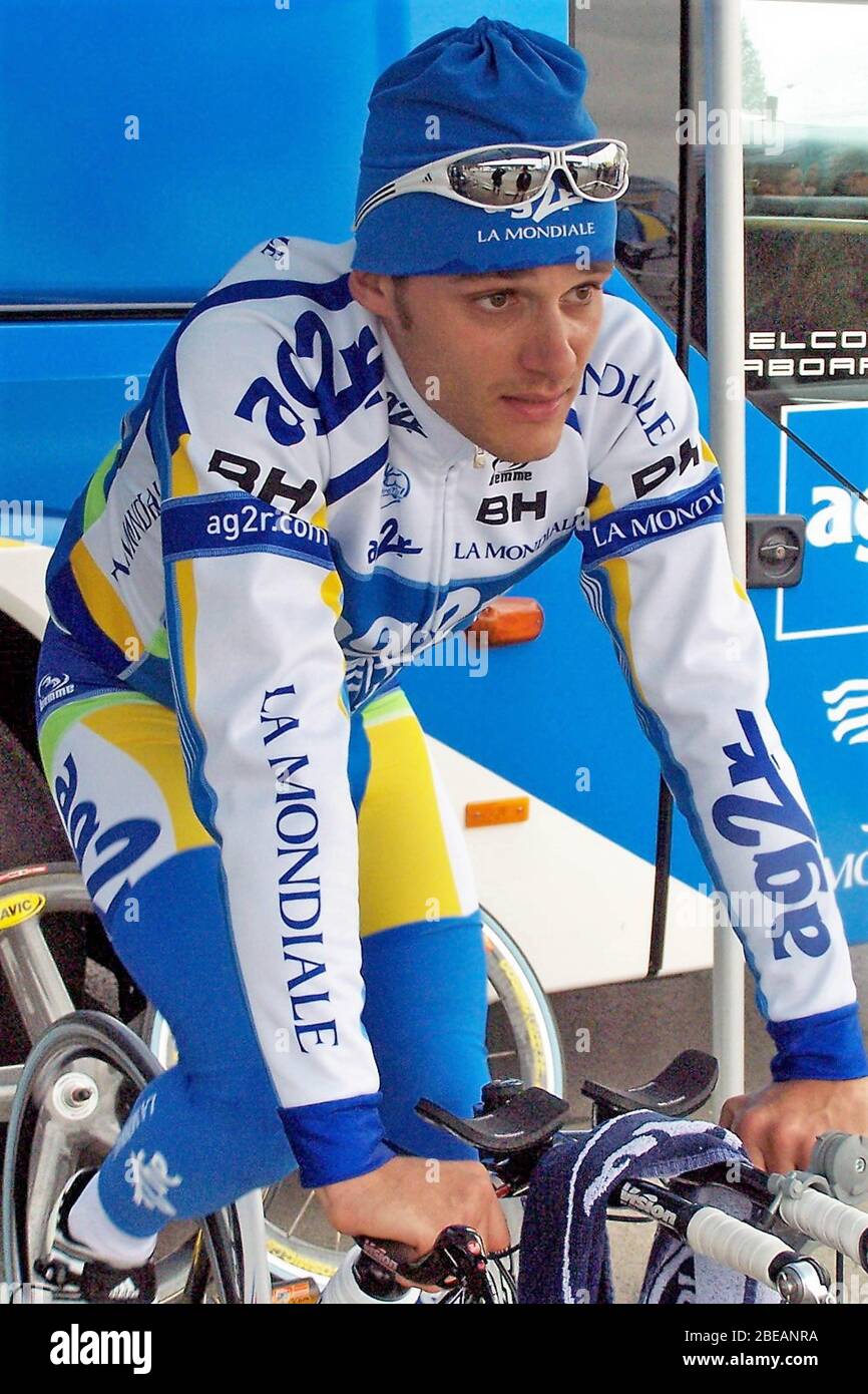 Sylvain Calzati de l'AG2R la Mondiale lors de la Paris - Nice 2008,  Prologue course cycliste, Amilly clm (4,6 km) le 9 mars 2008 à Amilly,  France - photo Laurent Lairys / DPPI Photo Stock - Alamy