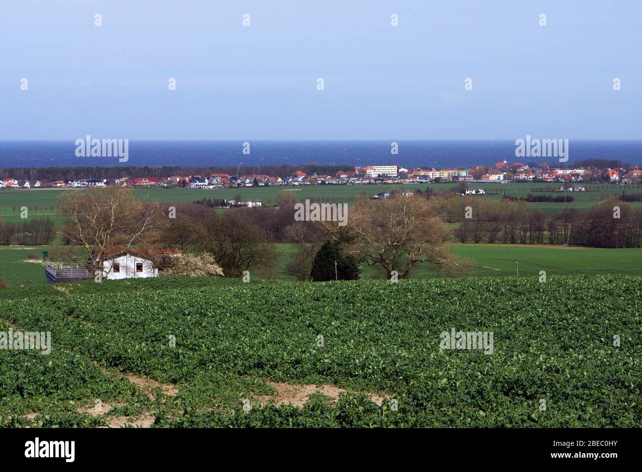 Blick vom Bastorfer Leuchtturm zum Ostseebad Kühlungsborn, Bastorf, Mecklembourg-Poméranie-Occidentale, Allemagne Banque D'Images