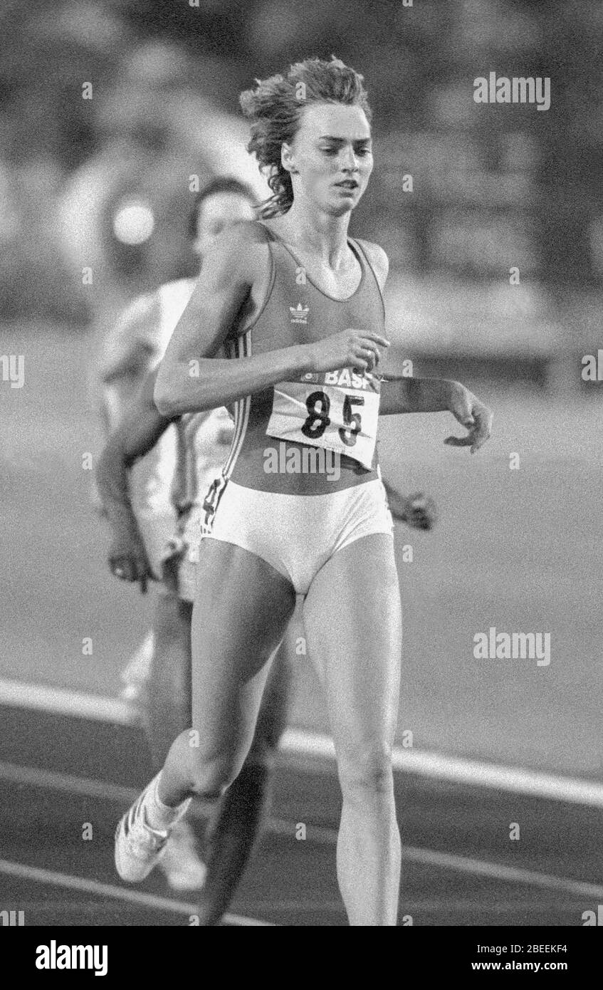 HEIKE DRECHSLER Track and Field athlète Allemagne de l'est au championnat d'Europe de Stuttgart en 1986 remporte 200 m de finale Banque D'Images